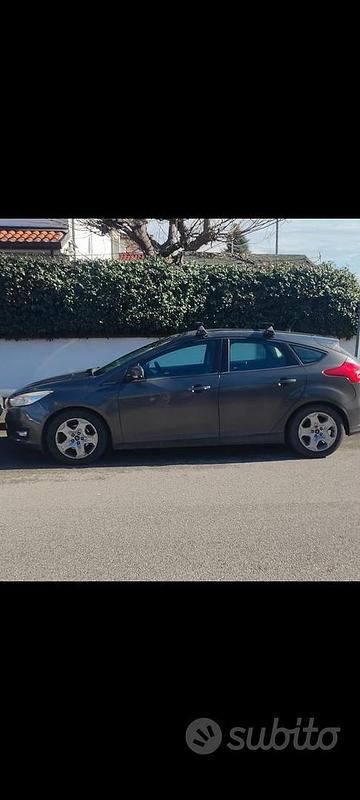 Usata Ford Focus 95 CV (69 kW) 2015 Grigio Berlina
