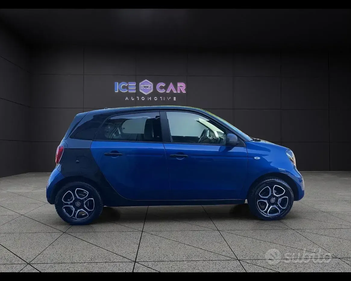 Usata Smart ForFour Passion 71 CV (52 kW) 2016 Blu Utilitaria