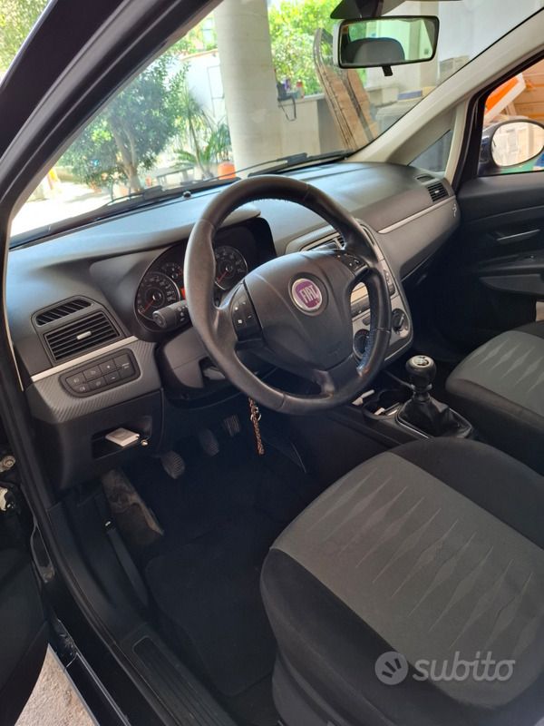 Usata Fiat Grande Punto 77 CV (56 kW) 2009 Nero Utilitaria