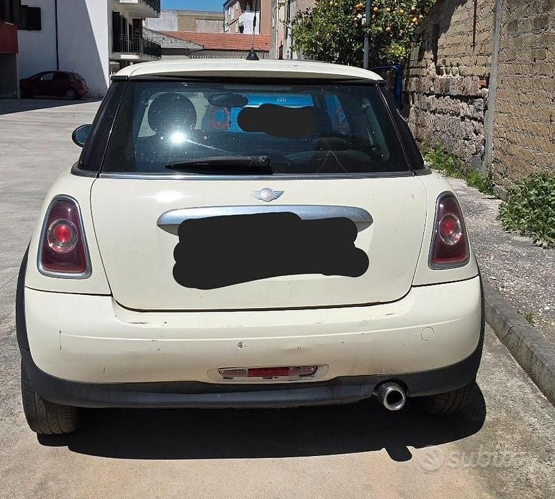 Begagnad Mini One D 90 HK (66 kW) 2011 Halvkombi