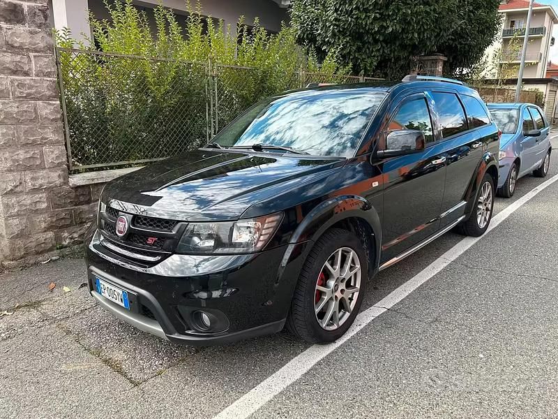 Usata Fiat Freemont 170 CV (125 kW) 2013 Nero SUV