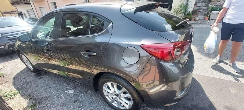 Usata Mazda 3 Evolve 105 CV (77 kW) 2018 Grigio Berlina
