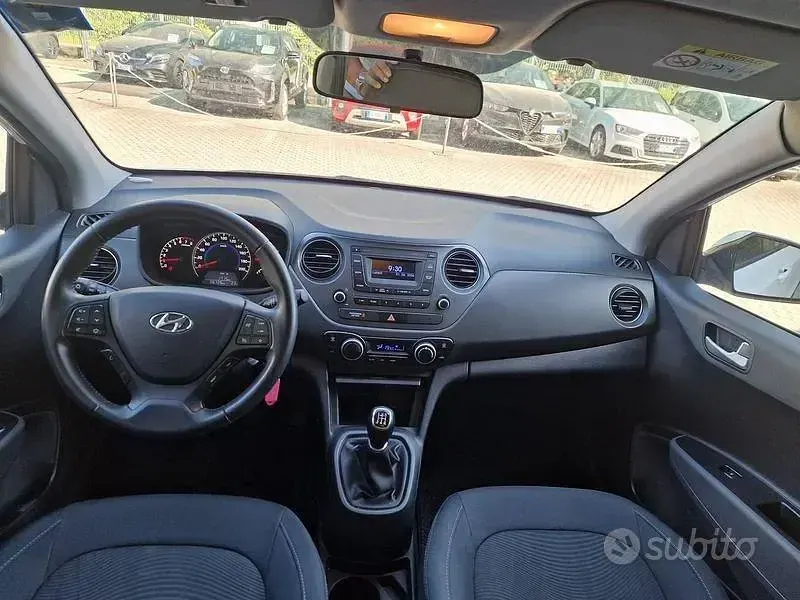 Usata Hyundai i10 Style 87 CV (63 kW) 2017 Bianco Utilitaria