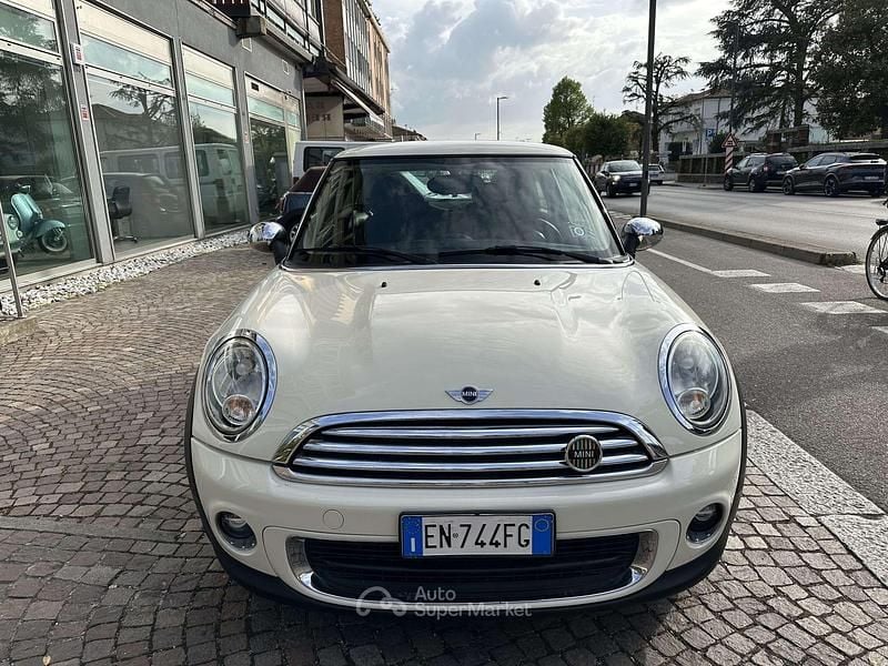 Usata Mini ONE 75 CV (55 kW) 2012 Pepper white Utilitaria