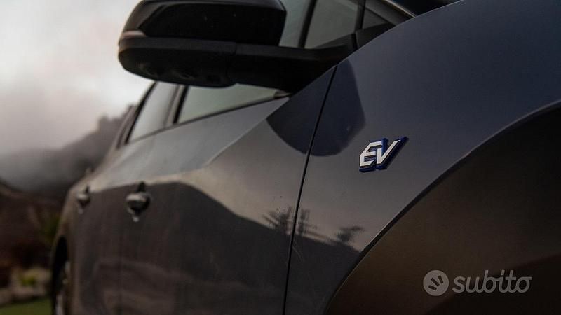 Usata Subaru Solterra 160 kW (218 CV) 2023 Blu SUV