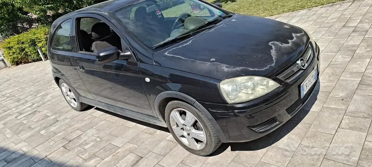 Usata Opel Corsa 69 CV (50 kW) 2005 Nero Utilitaria