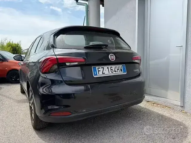 Usata Fiat Tipo Mirror 120 CV (88 kW) 2019 Blu Berlina