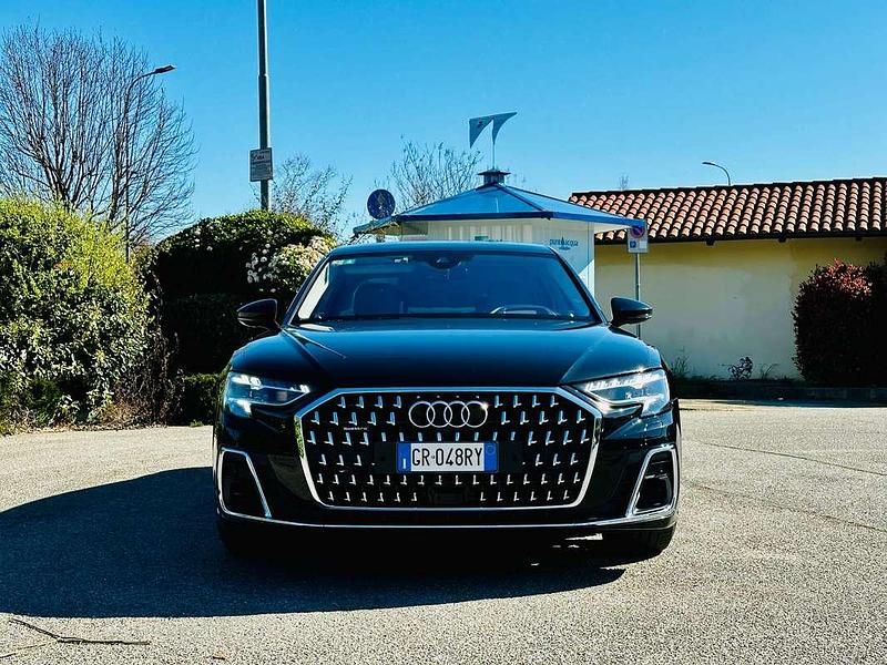 Usata Audi A8L Ambiente 286 CV (210 kW) 2023 Nero Berlina