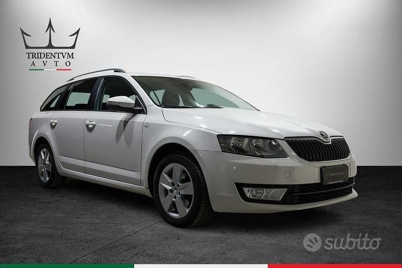Usata Skoda Octavia Elegance 105 CV (77 kW) 2014 Bianco Station wagon