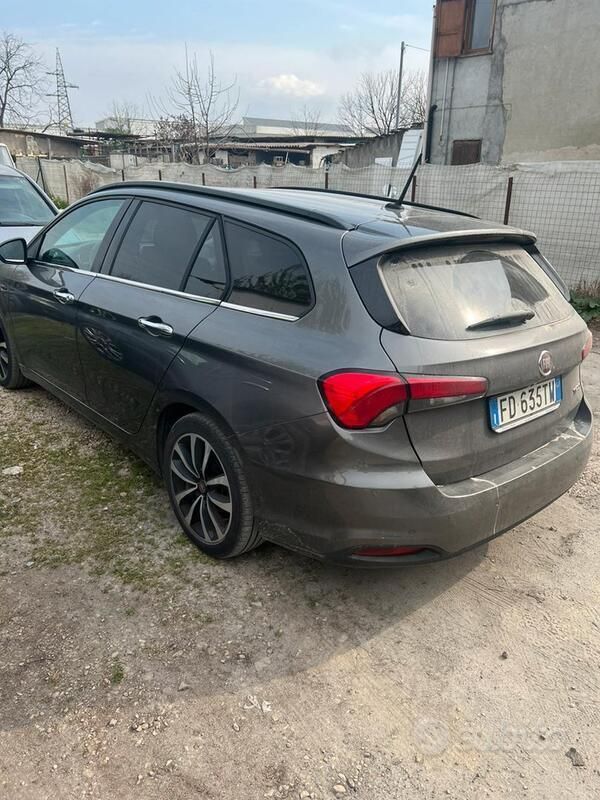 Usata Fiat Tipo 120 CV (88 kW) 2016 Station wagon