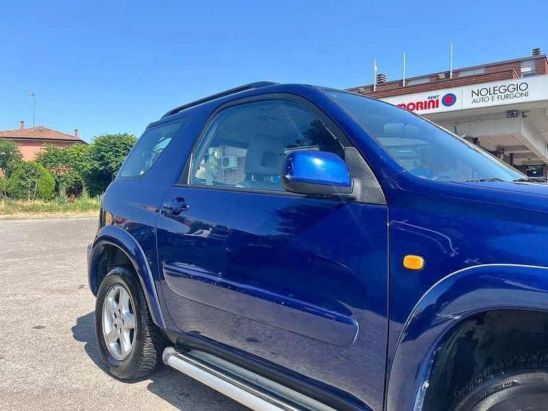 Blu/azzurro Usata 2001 Toyota RAV4 Sol SUV | 3400 € (Super prezzo) - Immagine 1/4