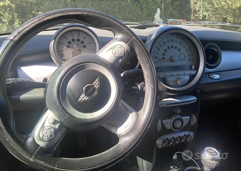 Usata Mini Cooper D 2008 Blu Utilitaria