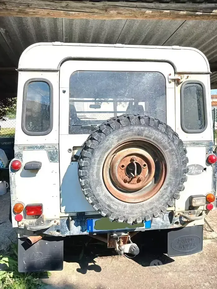 Usata Land Rover Defender 68 CV (50 kW) 1985 Bianco SUV