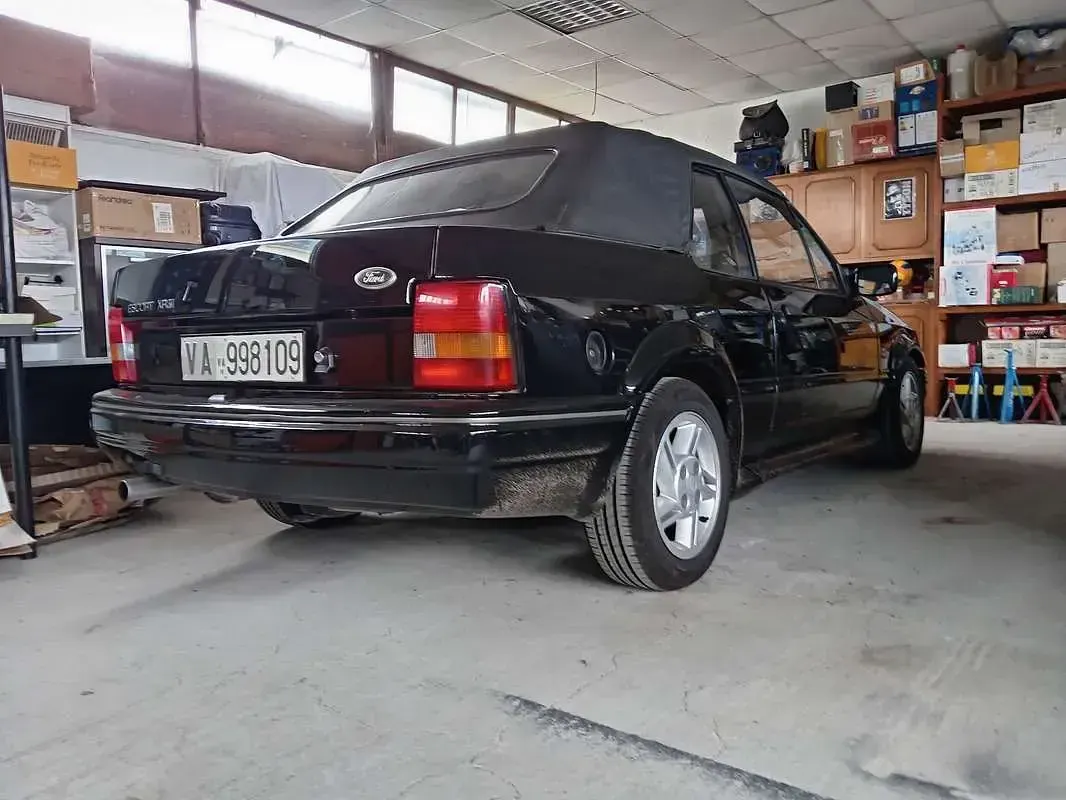 Usata Ford Escort Cabriolet 105 CV (77 kW) 1988 Cabrio