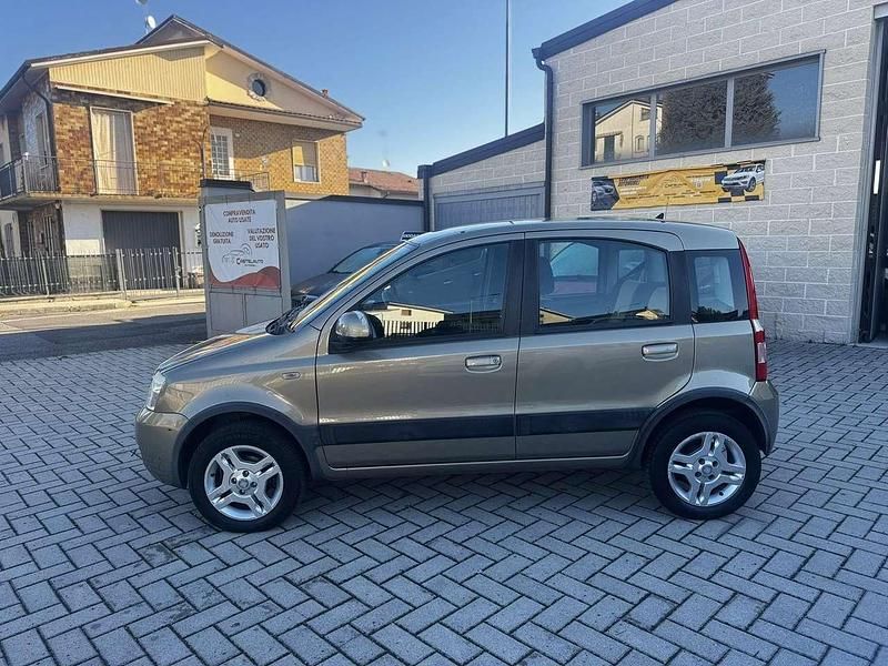 Usata Fiat Panda Dynamic 60 CV (44 kW) 2010 Oro Utilitaria