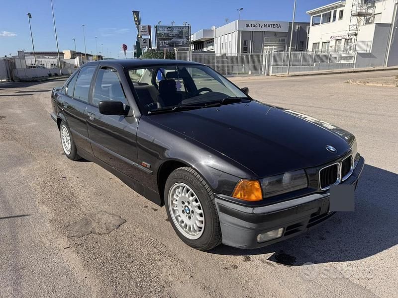 Usata BMW 318 116 CV (85 kW) 1993 Nero Berlina