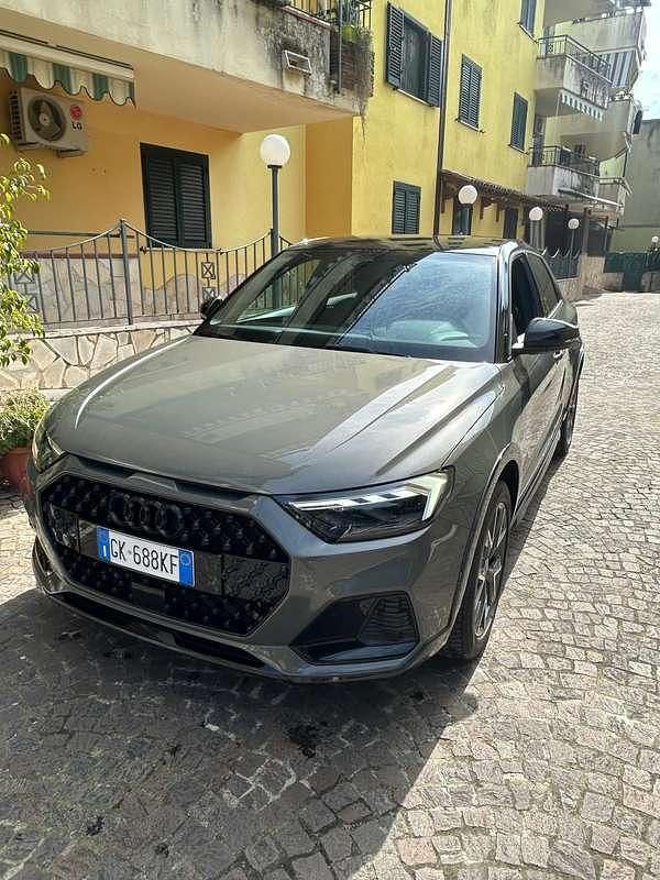 Usata Audi A1 Ambiente 110 CV (80 kW) 2022 Grigio SUV
