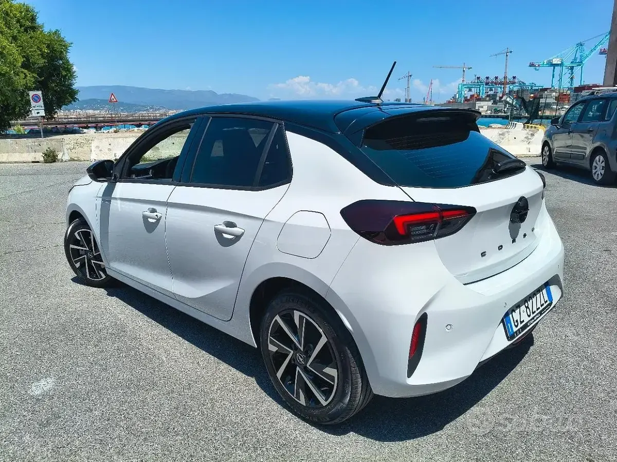 Usata Opel Corsa S 101 CV (74 kW) 2026 Utilitaria