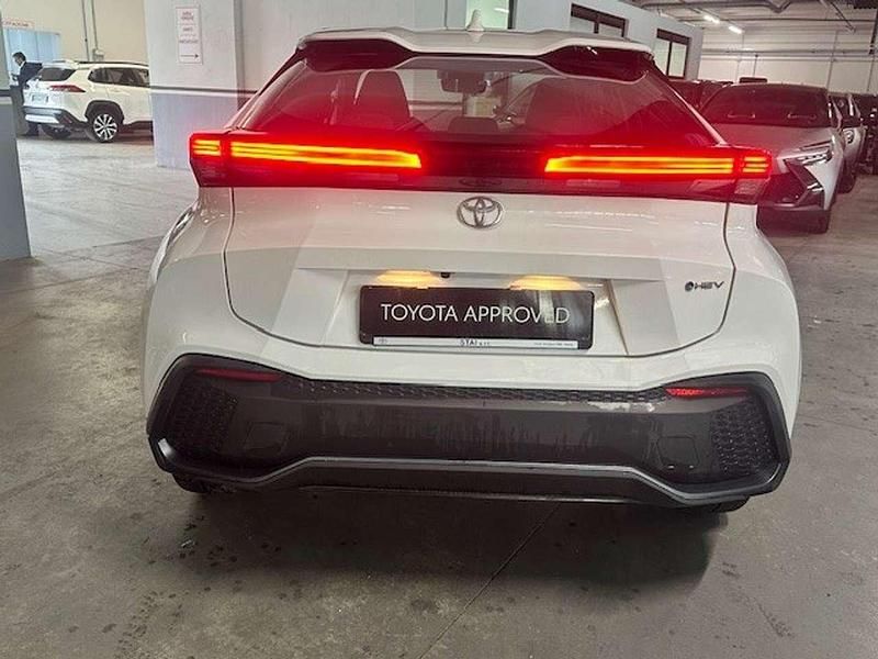 Usata Toyota C-HR Active 98 CV (72 kW) 2024 Bianco SUV