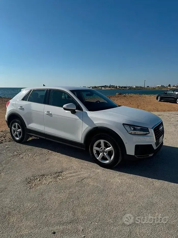 Usata Audi Q2 Business 116 CV (85 kW) 2020 Bianco SUV
