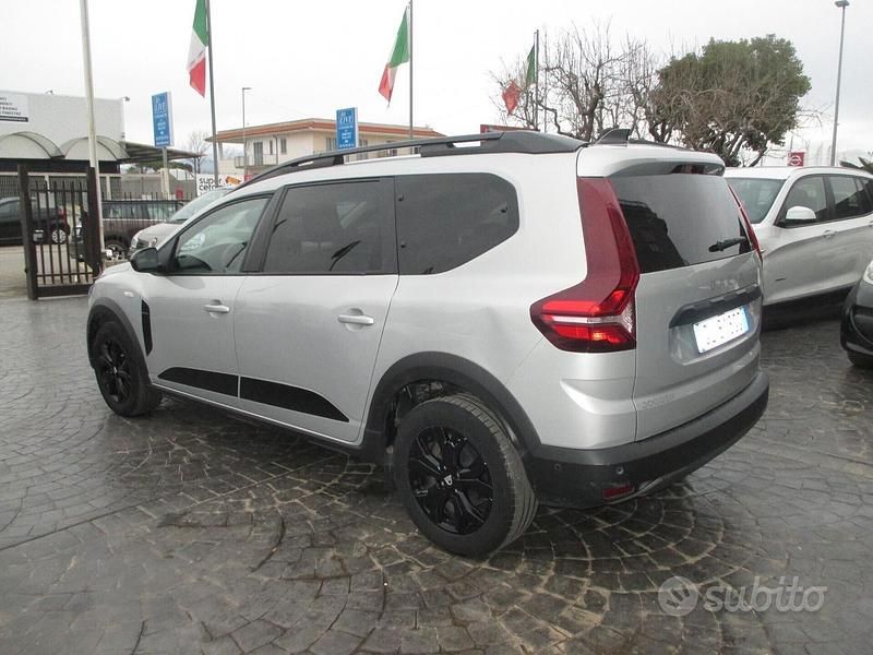 Usata Dacia Jogger Extreme 100 CV (73 kW) 2022 Grigio Monovolume