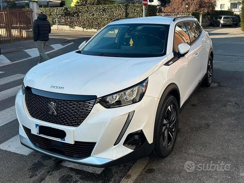 Usata Peugeot 2008 Allure 131 CV (96 kW) 2021 Bianco SUV