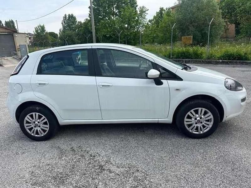 Usata Fiat Punto Evo Emotion 105 CV (77 kW) 2013 Bianco Utilitaria