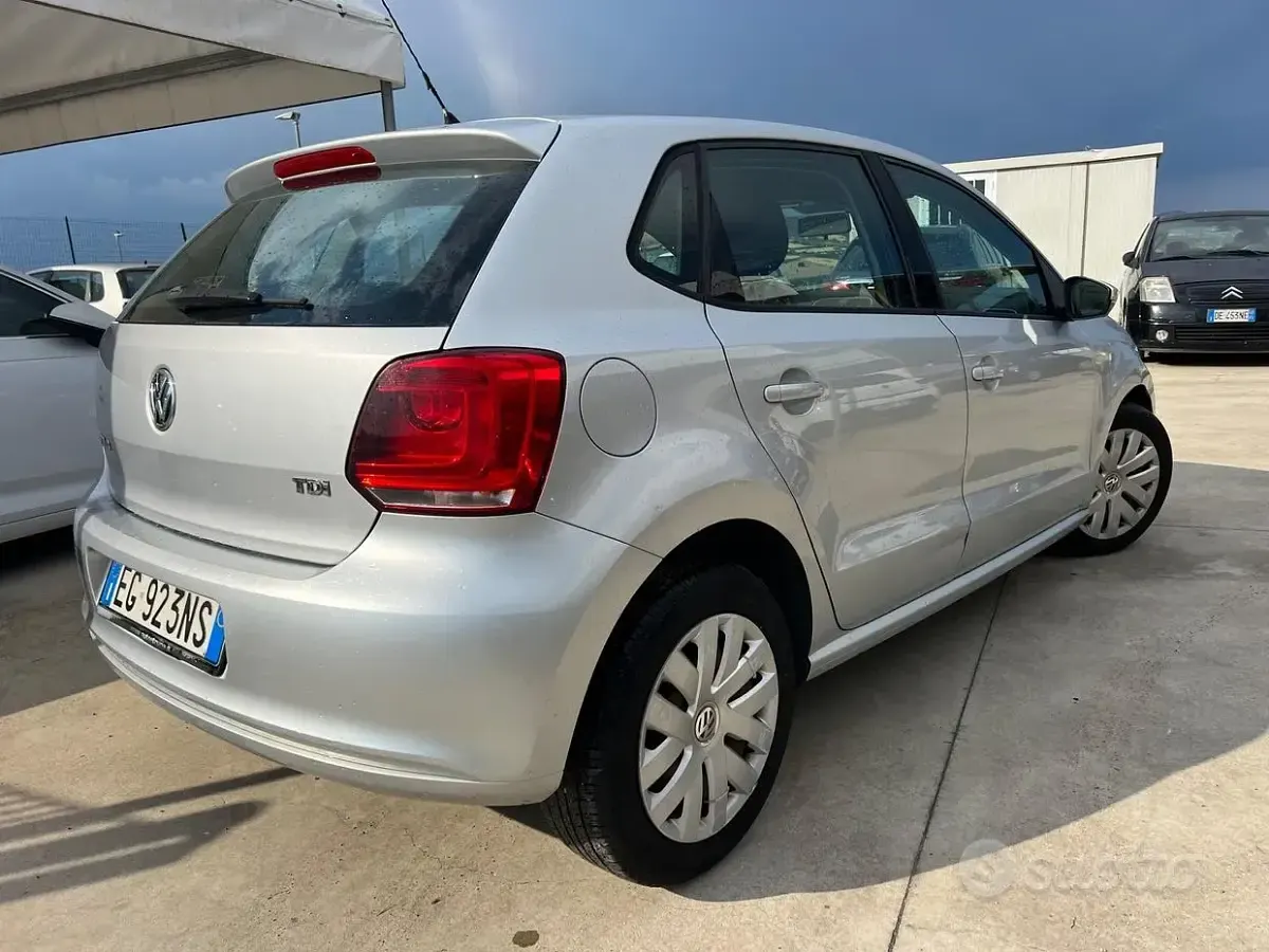 Usata VW Polo Comfortline 75 CV (55 kW) 2012 Grigio Utilitaria