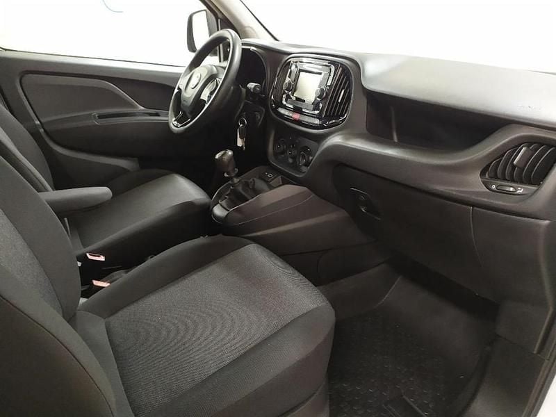 Usado Fiat Doblò Lounge 105 HP (77 kW) 2021 Branco Monovolume