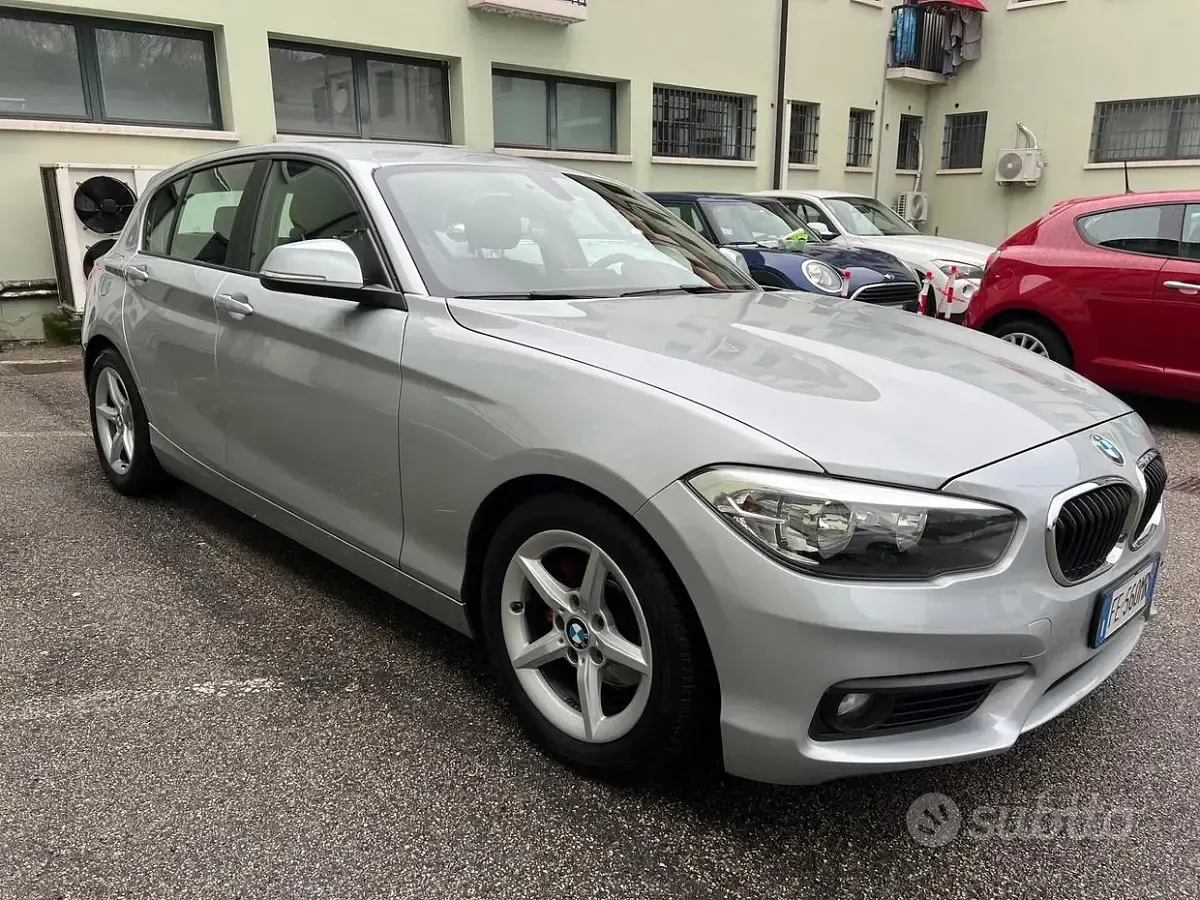 Usata BMW 116 Sport Line 116 CV (85 kW) 2016 Grigio Utilitaria