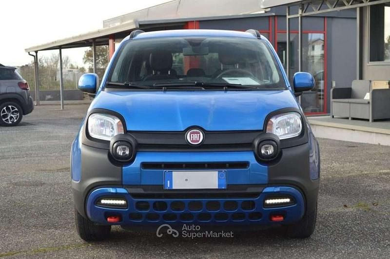 Usata Fiat Panda Cross Cross 69 CV (50 kW) 2024 Blu italia Utilitaria