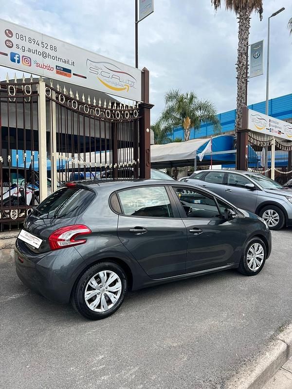Usata Peugeot 208 Access 91 CV (66 kW) 2015 Grigio Utilitaria