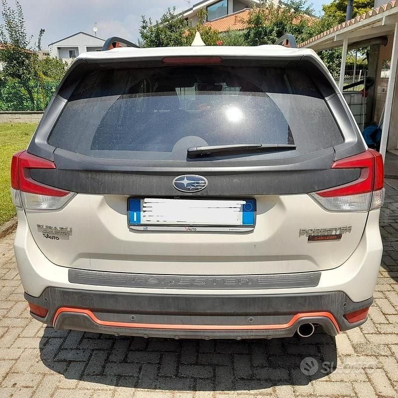 Usata Subaru Forester 150 CV (110 kW) 2022 Bianco SUV