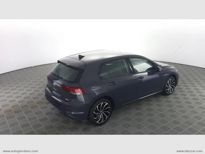 Usata VW Golf VIII Life 110 CV (80 kW) 2023 Berlina