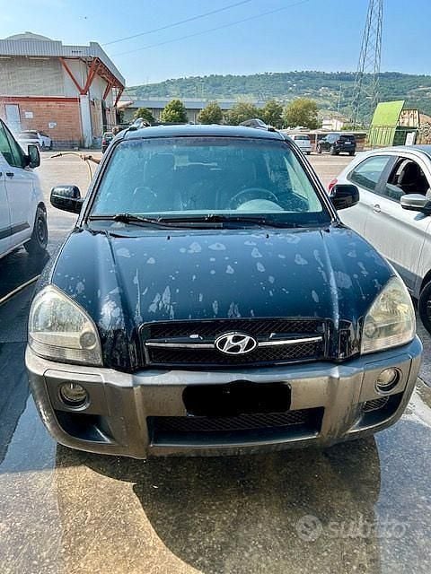 Nero Usata 2005 Hyundai Tucson Active SUV | 2500 € (Buon prezzo) - Immagine 1/4