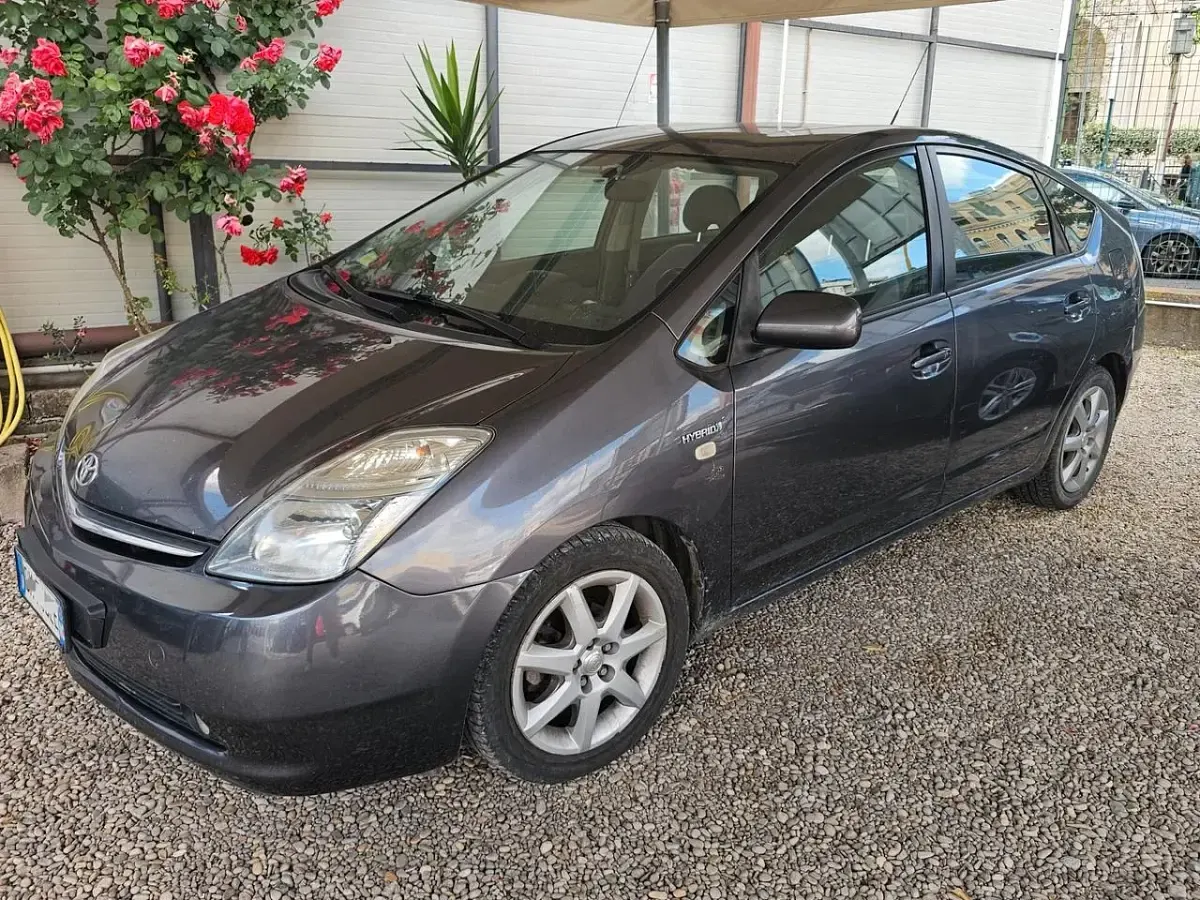 Usata Toyota Prius 77 CV (56 kW) 2007 Grigio Utilitaria