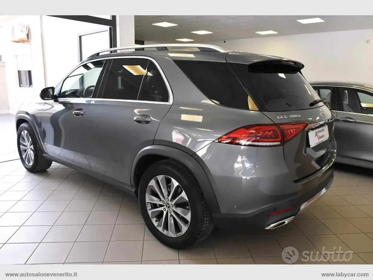 Usata Mercedes GLE300 Premium 245 CV (180 kW) 2020 Grigio SUV