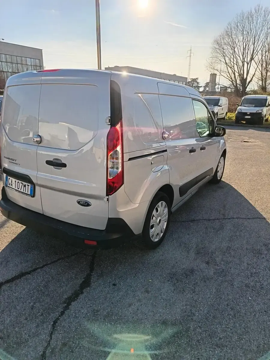 Usata Ford Tourneo Connect Titanium 120 CV (88 kW) 2020 Grigio Monovolume