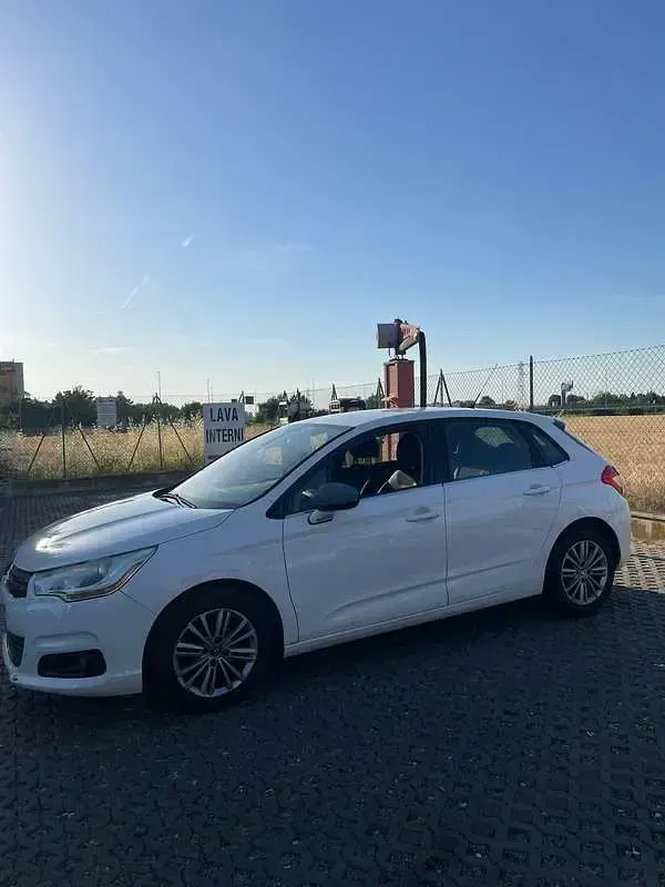 Usata Citroën C4 Elegance 90 CV (66 kW) 2013 Berlina