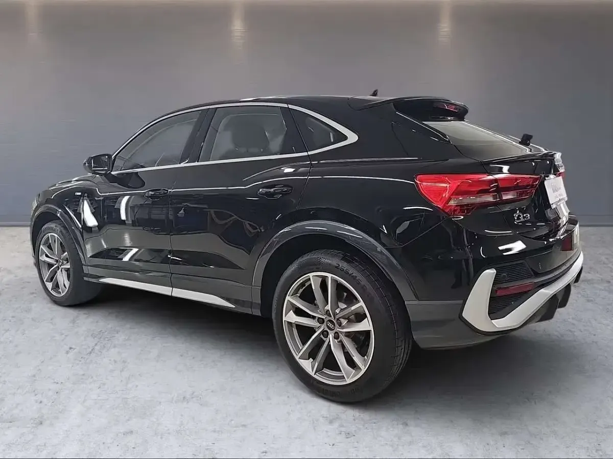 Usata Audi Q3 Sportback S-Line 150 CV (110 kW) 2024 Nero SUV