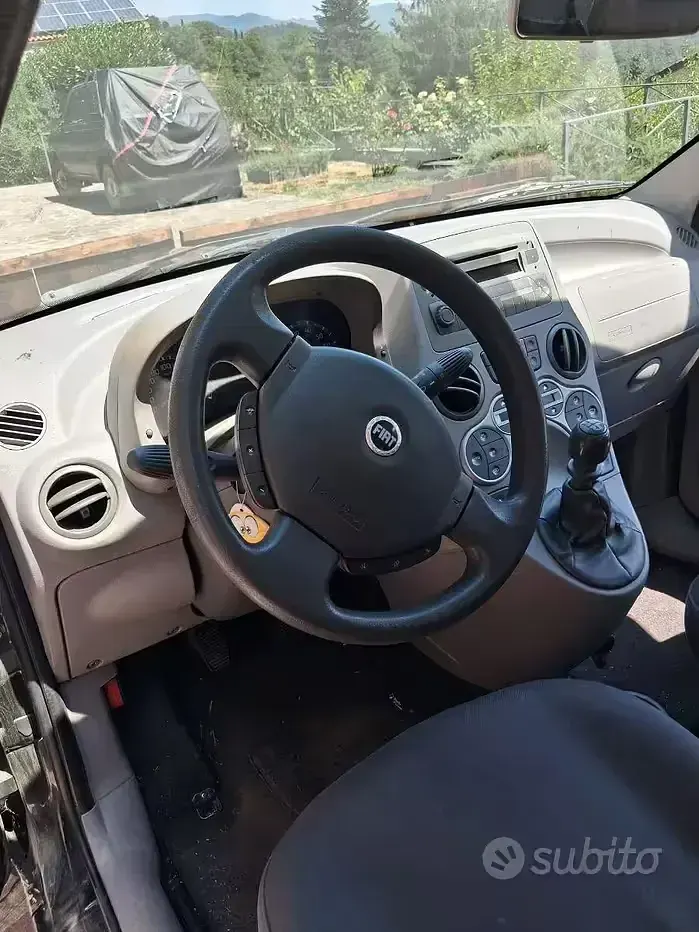 Usata Fiat Panda 4x4 Climbing 60 CV (44 kW) 2006 Nero Utilitaria