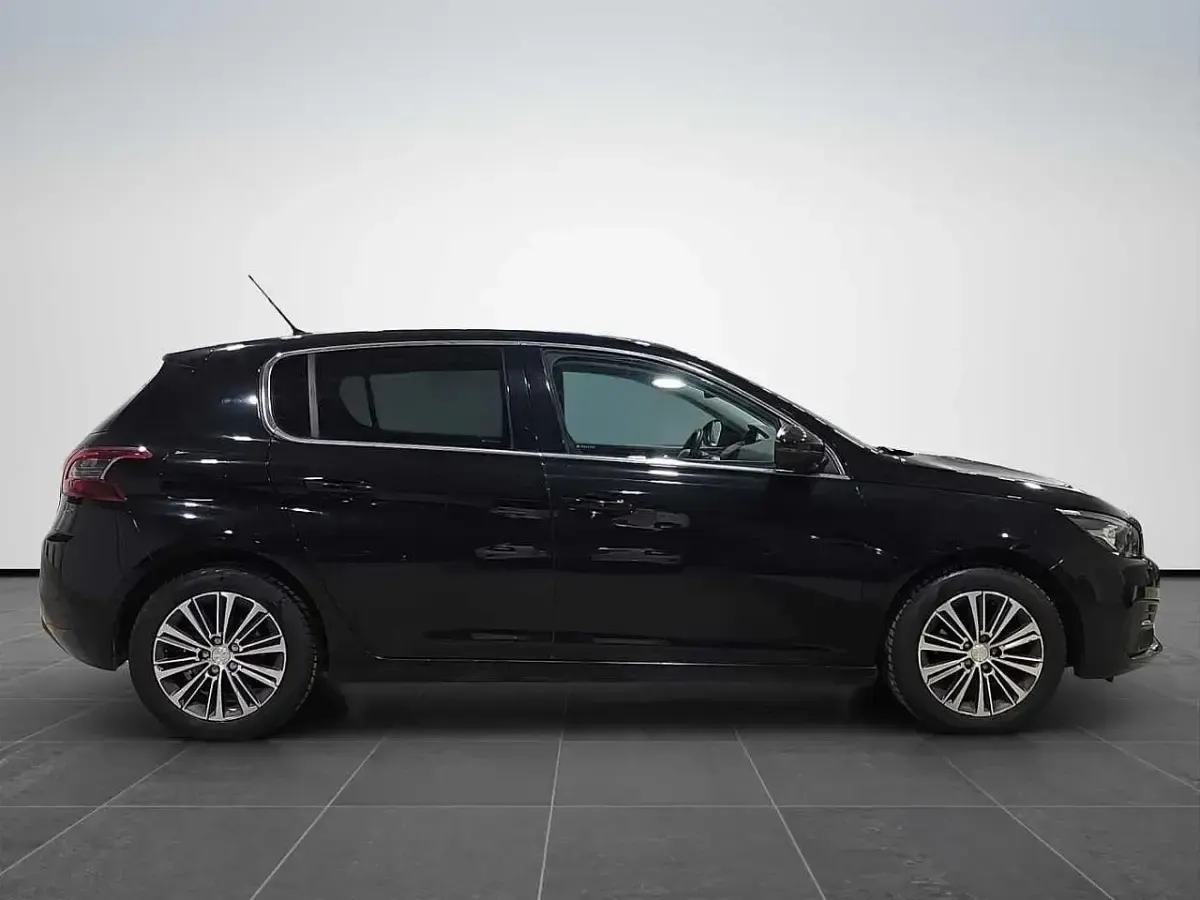 Occasion Peugeot 308 Allure 131 ch (96 kW) 2021 Noir Berline