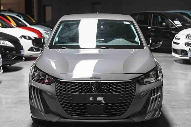 Usata Peugeot 208 Allure 101 CV (74 kW) 2025 Grigio Utilitaria