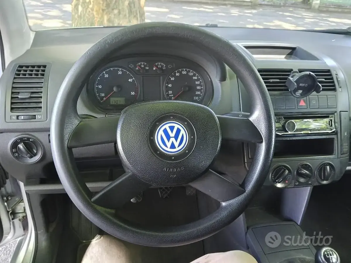 Usata VW Polo 75 CV (55 kW) 2002 Grigio Berlina