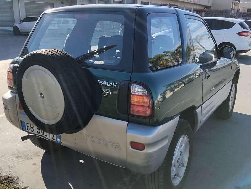 Usata Toyota RAV4 129 CV (94 kW) 1999 SUV