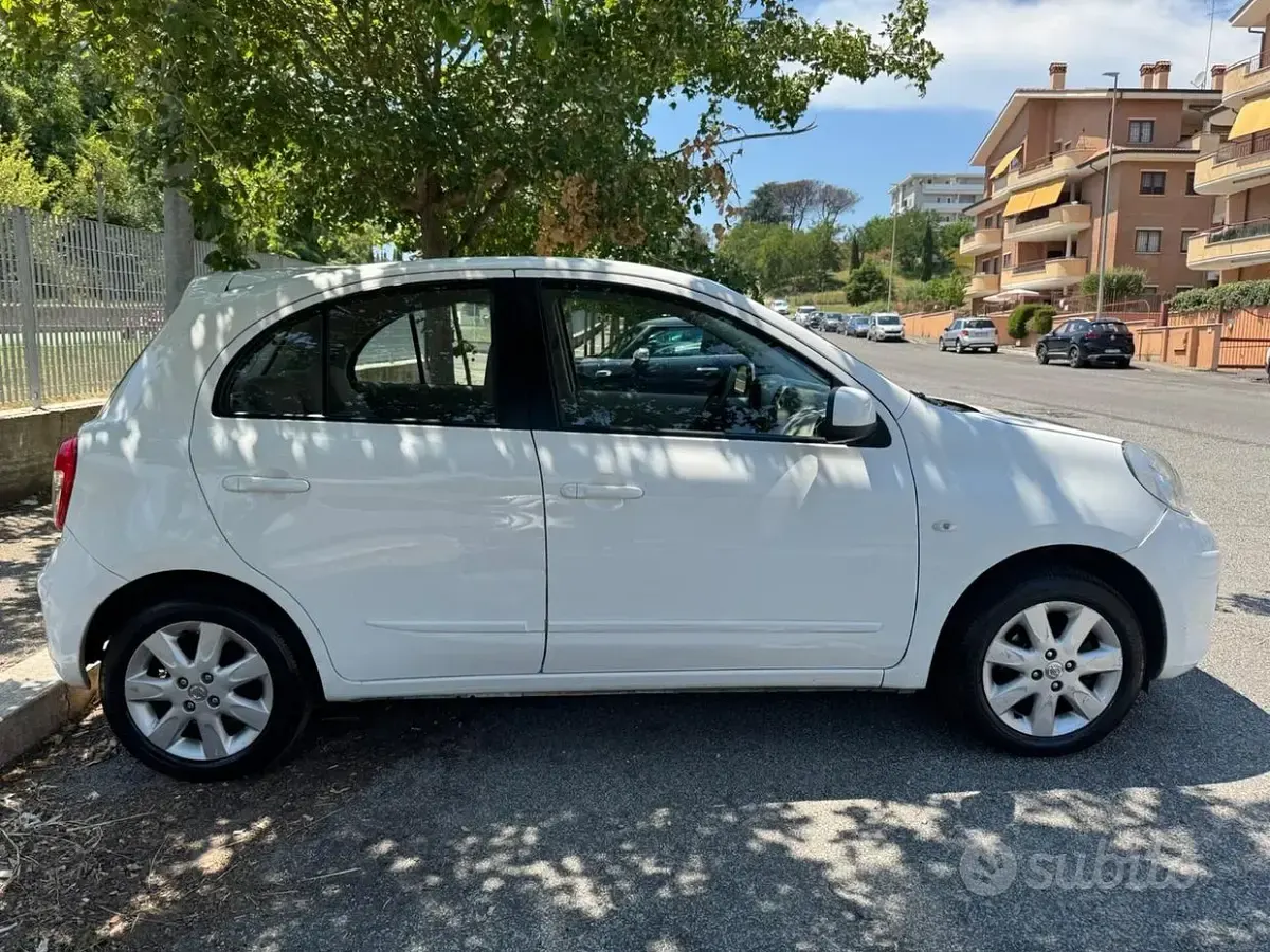 Usata Nissan Micra 80 CV (58 kW) 2011 Bianco Utilitaria