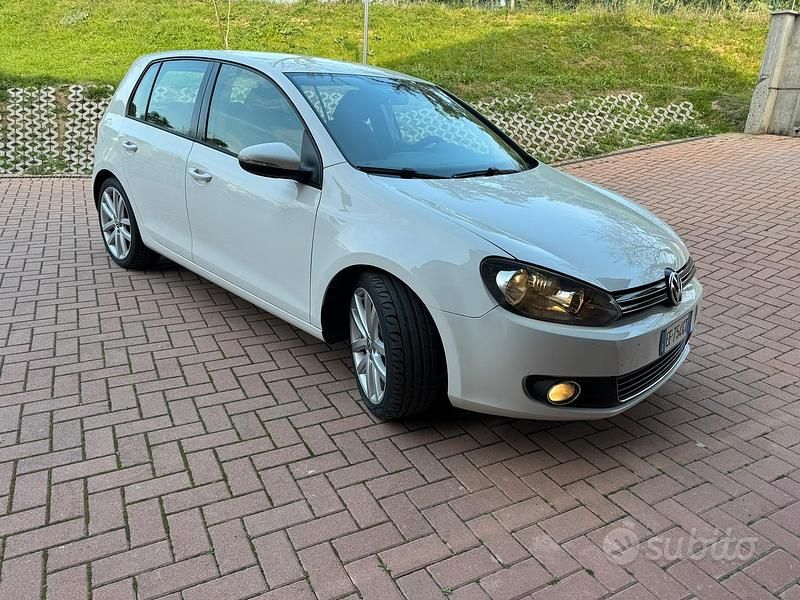 Usata VW Golf VI Highline 105 CV (77 kW) 2010 Bianco Utilitaria
