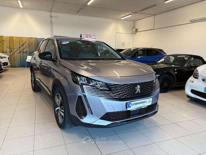 Usata Peugeot 3008 Allure 131 CV (96 kW) 2022 Argento SUV