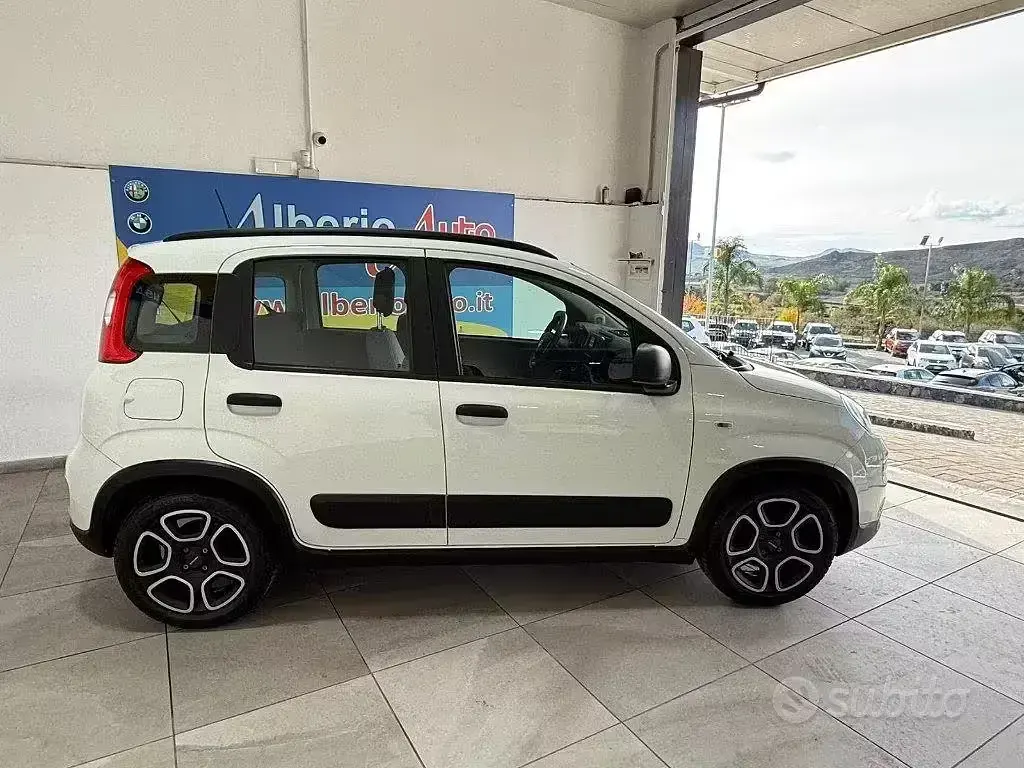 Usata Fiat Panda City Life 69 CV (50 kW) 2021 Bianco Utilitaria