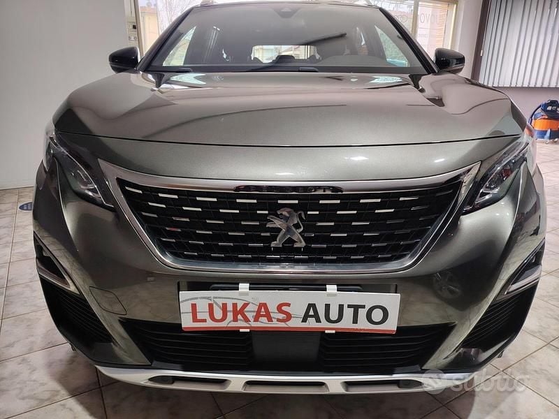 Usata Peugeot 5008 GT-line 130 CV (95 kW) 2020 Grigio SUV